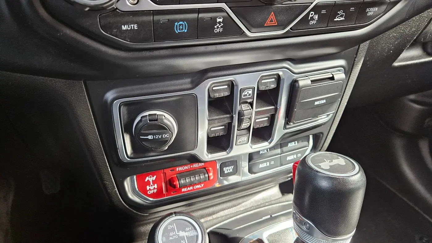 2021 Jeep Wrangler 1C4JJXR66MW738695