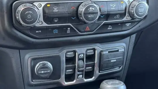 2022 Jeep Wrangler 1C4JJXP62NW102912