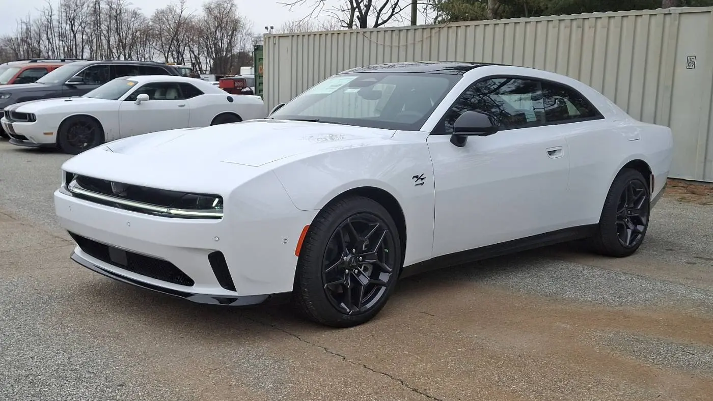 2024 Dodge Charger Daytona 2C3CDBCK6RR199217