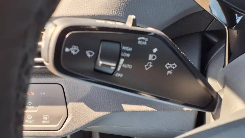 2025 Volkswagen ID.4 1V2DSPE81SC004576
