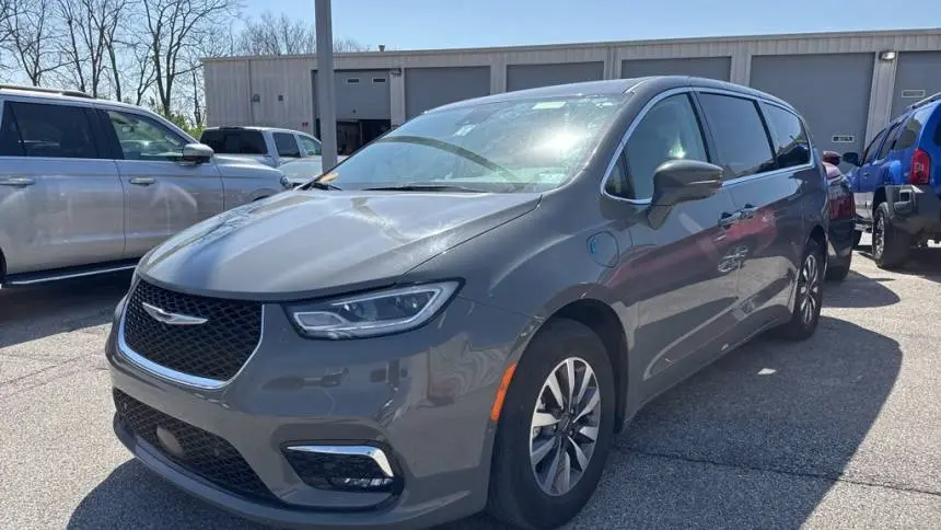 2022 Chrysler Pacifica 2C4RC1L76NR126714