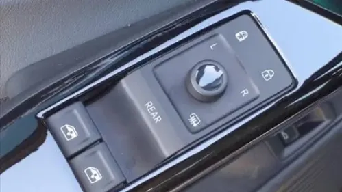 2023 Volkswagen ID.4 1V2FMPE89PC011012
