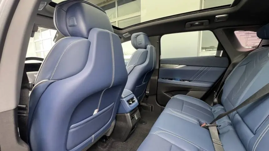 2025 Cadillac OPTIQ 3GYK3GMR8SS197958