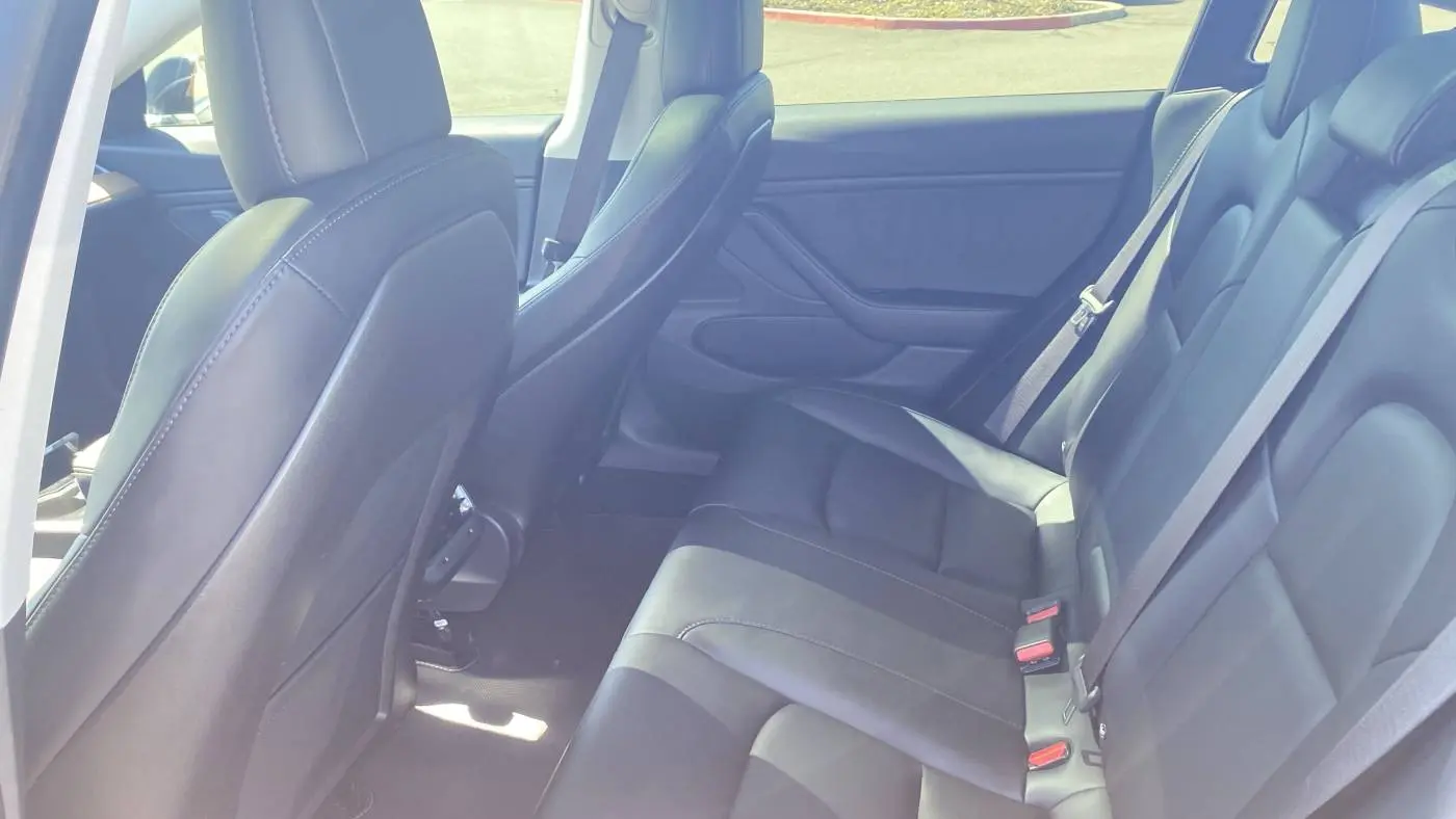 2018 Tesla Model 3 5YJ3E1EB9JF084742