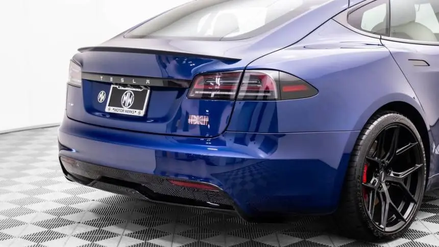 2023 Tesla Model S 5YJSA1E67PF525691