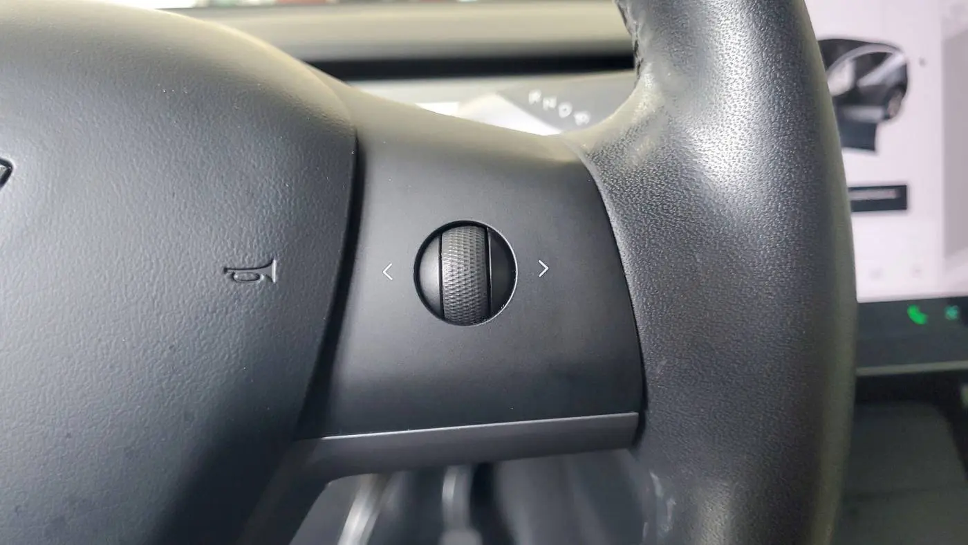 2020 Tesla Model Y 5YJYGDEE0LF020250