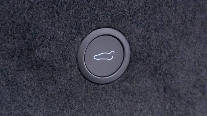 2023 Tesla Model S 5YJSA1E67PF525691