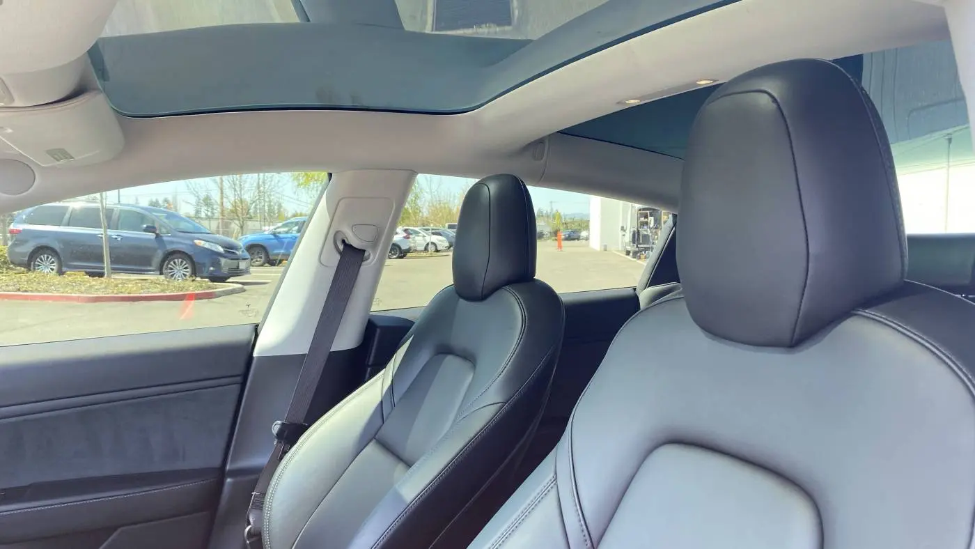 2018 Tesla Model 3 5YJ3E1EB9JF084742