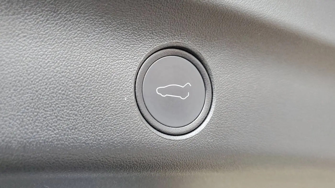 2020 Tesla Model Y 5YJYGDEE0LF020250