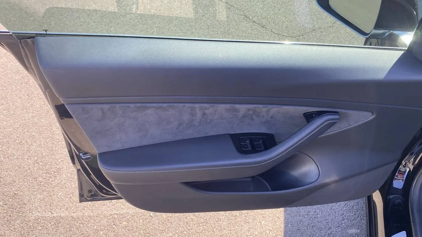 2018 Tesla Model 3 5YJ3E1EB9JF084742