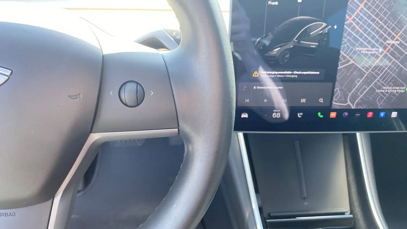 2018 Tesla Model 3 5YJ3E1EB9JF084742