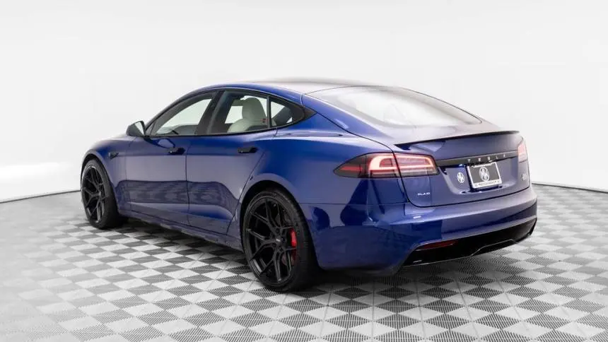 2023 Tesla Model S 5YJSA1E67PF525691