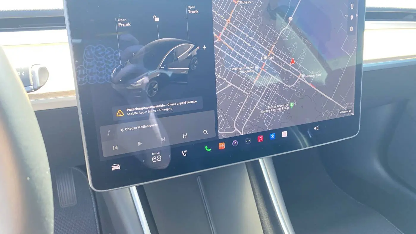 2018 Tesla Model 3 5YJ3E1EB9JF084742