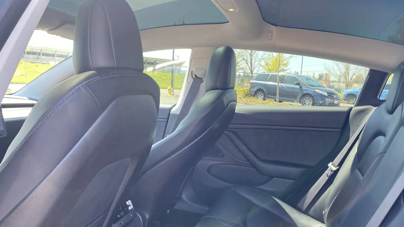 2018 Tesla Model 3 5YJ3E1EB9JF084742