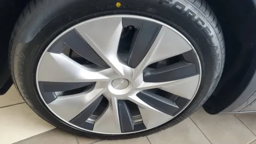 2020 Tesla Model Y 5YJYGDEE0LF020250