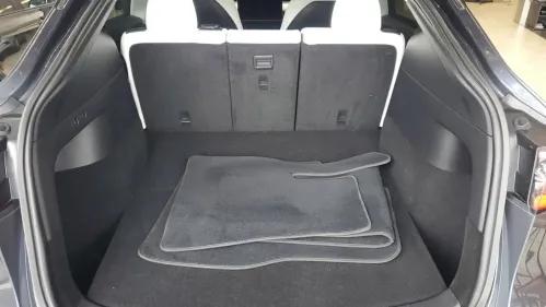 2020 Tesla Model Y 5YJYGDEE0LF020250