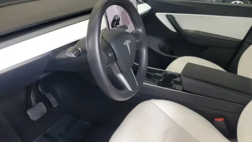 2020 Tesla Model Y 5YJYGDEE0LF020250