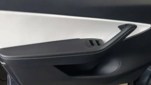 2020 Tesla Model Y 5YJYGDEE0LF020250