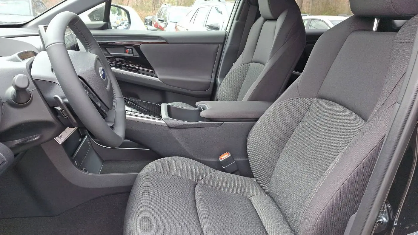 2025 Subaru Solterra JTMABABA2SA095264