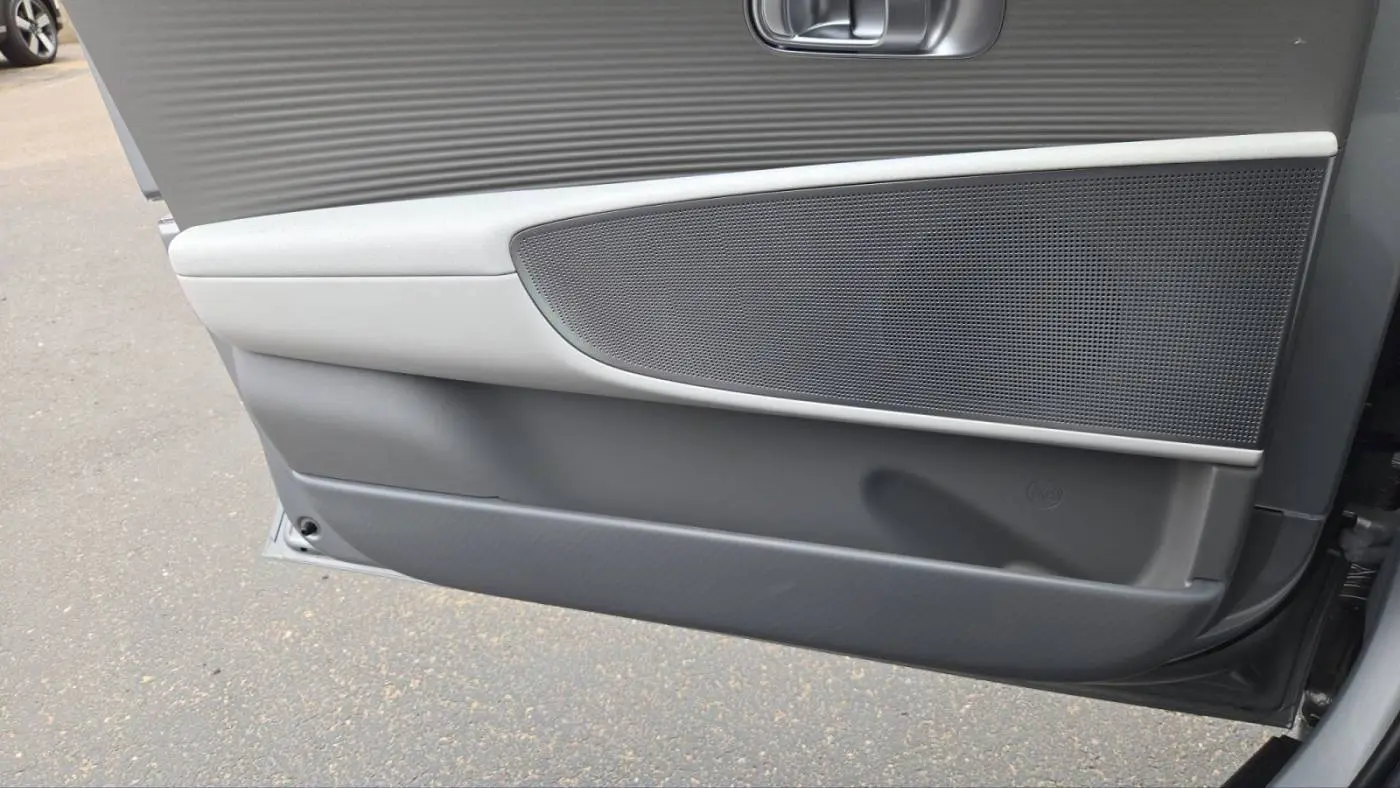 2025 Hyundai IONIQ 6 KMHM34AC3SA095445