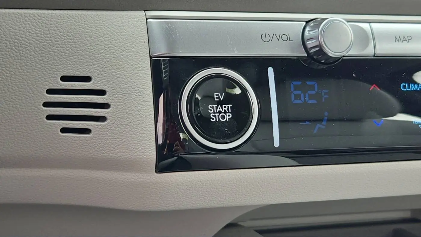 2025 Hyundai IONIQ 6 KMHM34AA5SA095753