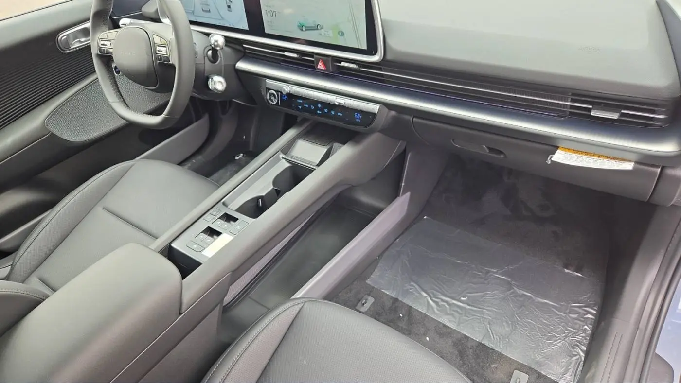 2025 Hyundai IONIQ 6 KMHM34AA4SA095677