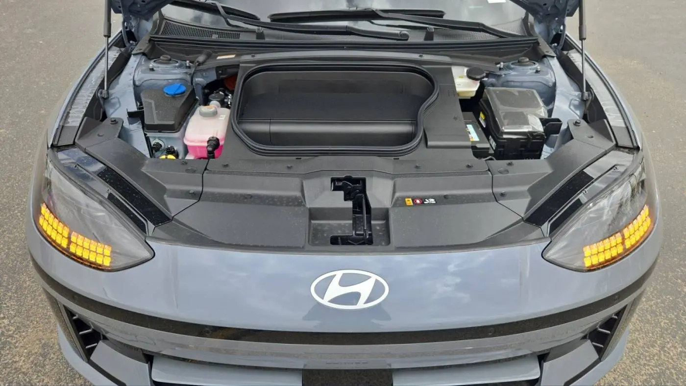2025 Hyundai IONIQ 6 KMHM34AA4SA095677