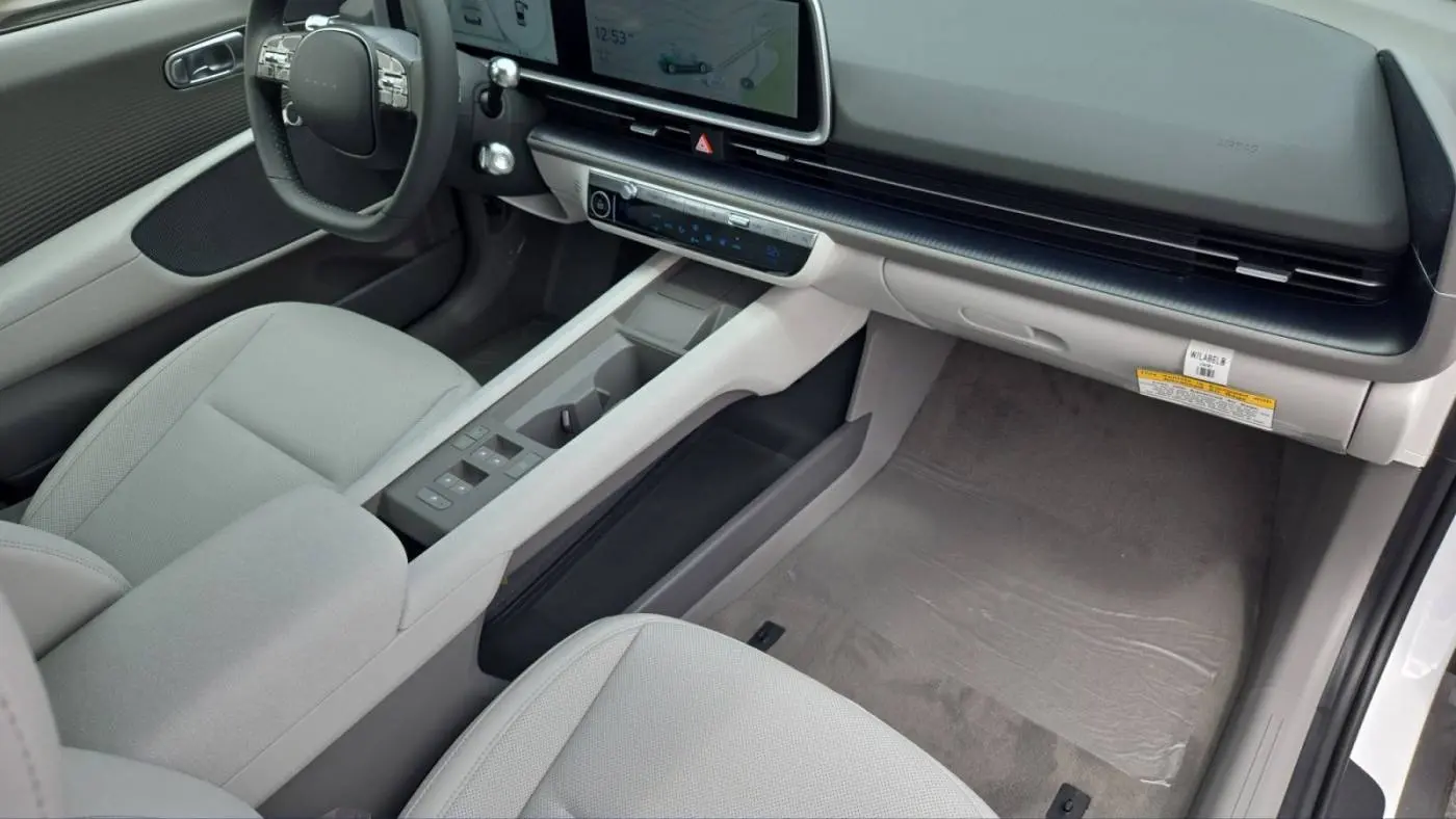2025 Hyundai IONIQ 6 KMHM34AA5SA095753