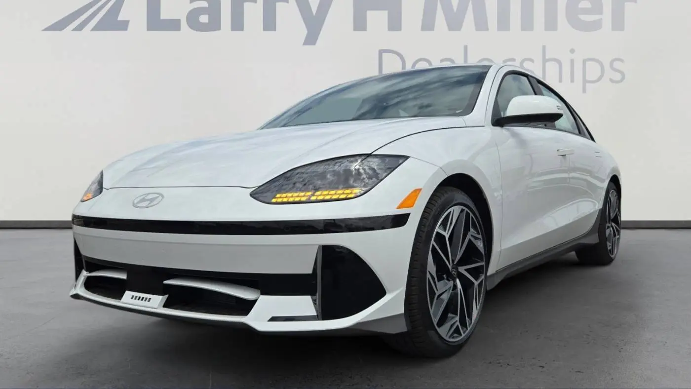 2025 Hyundai IONIQ 6 KMHM34AA5SA095753