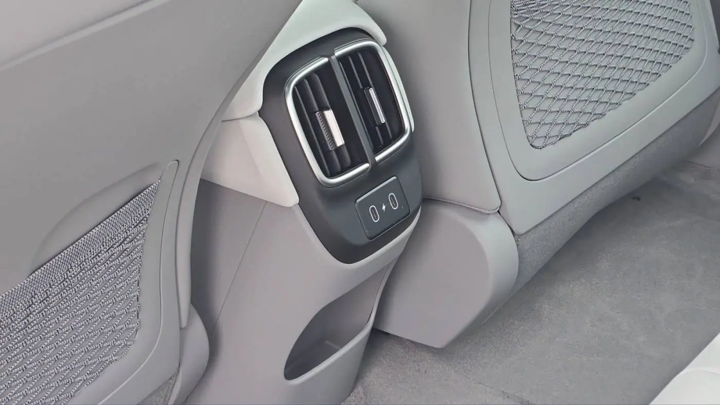 2025 Hyundai IONIQ 6 KMHM34AC3SA095445