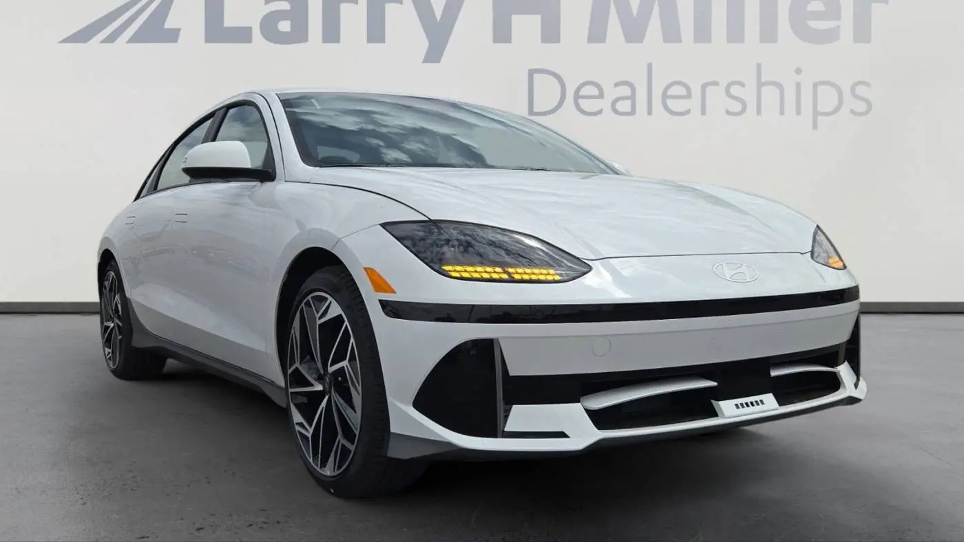 2025 Hyundai IONIQ 6 KMHM34AA5SA095753