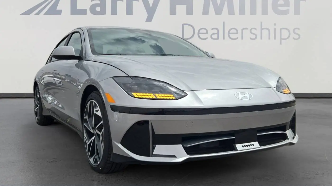 2025 Hyundai IONIQ 6 KMHM34AC3SA095445
