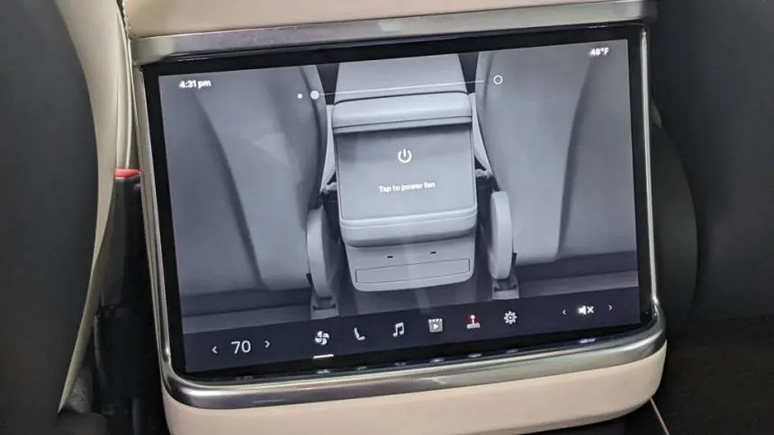 2023 Tesla Model X 7SAXCBE67PF373811
