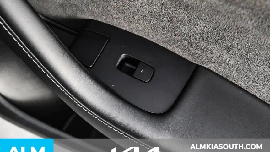 2022 Tesla Model Y 7SAYGDEE4NF505299