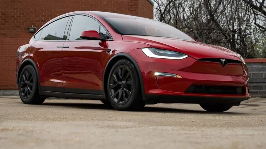 2023 Tesla Model X 7SAXCBE67PF373811