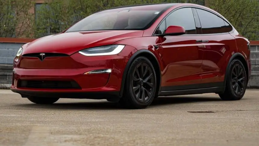 2023 Tesla Model X 7SAXCBE67PF373811