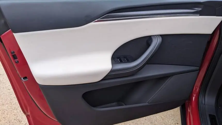 2023 Tesla Model X 7SAXCBE67PF373811
