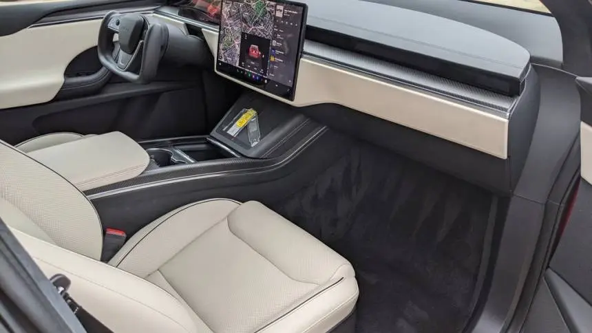 2023 Tesla Model X 7SAXCBE67PF373811