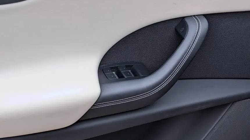 2023 Tesla Model X 7SAXCBE67PF373811