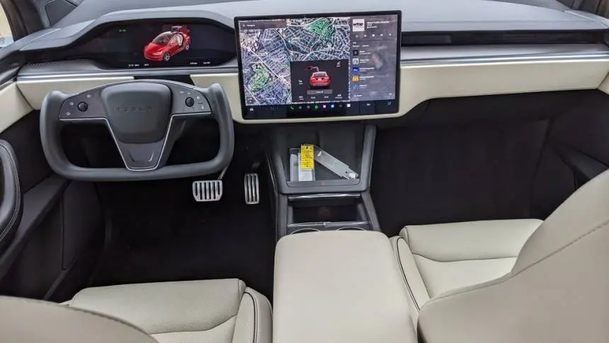 2023 Tesla Model X 7SAXCBE67PF373811