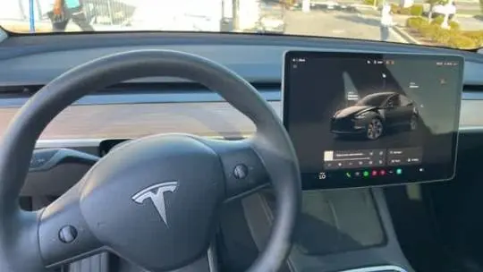 2025 Tesla Model Y 7SAYGDEEXSA361248