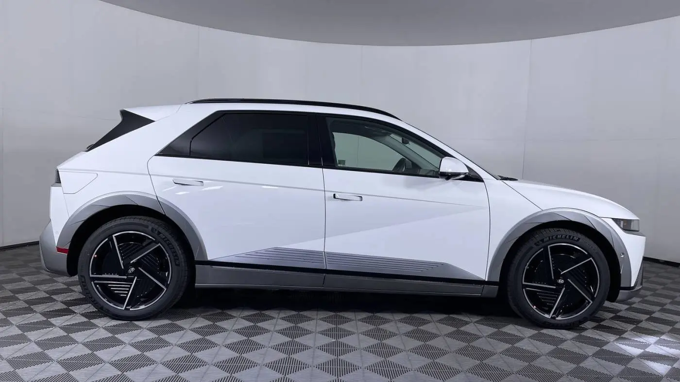 2025 Hyundai IONIQ 5 7YAKRDDC1SY005599