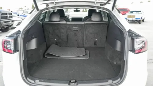 2022 Tesla Model Y 7SAYGDEF3NF485345