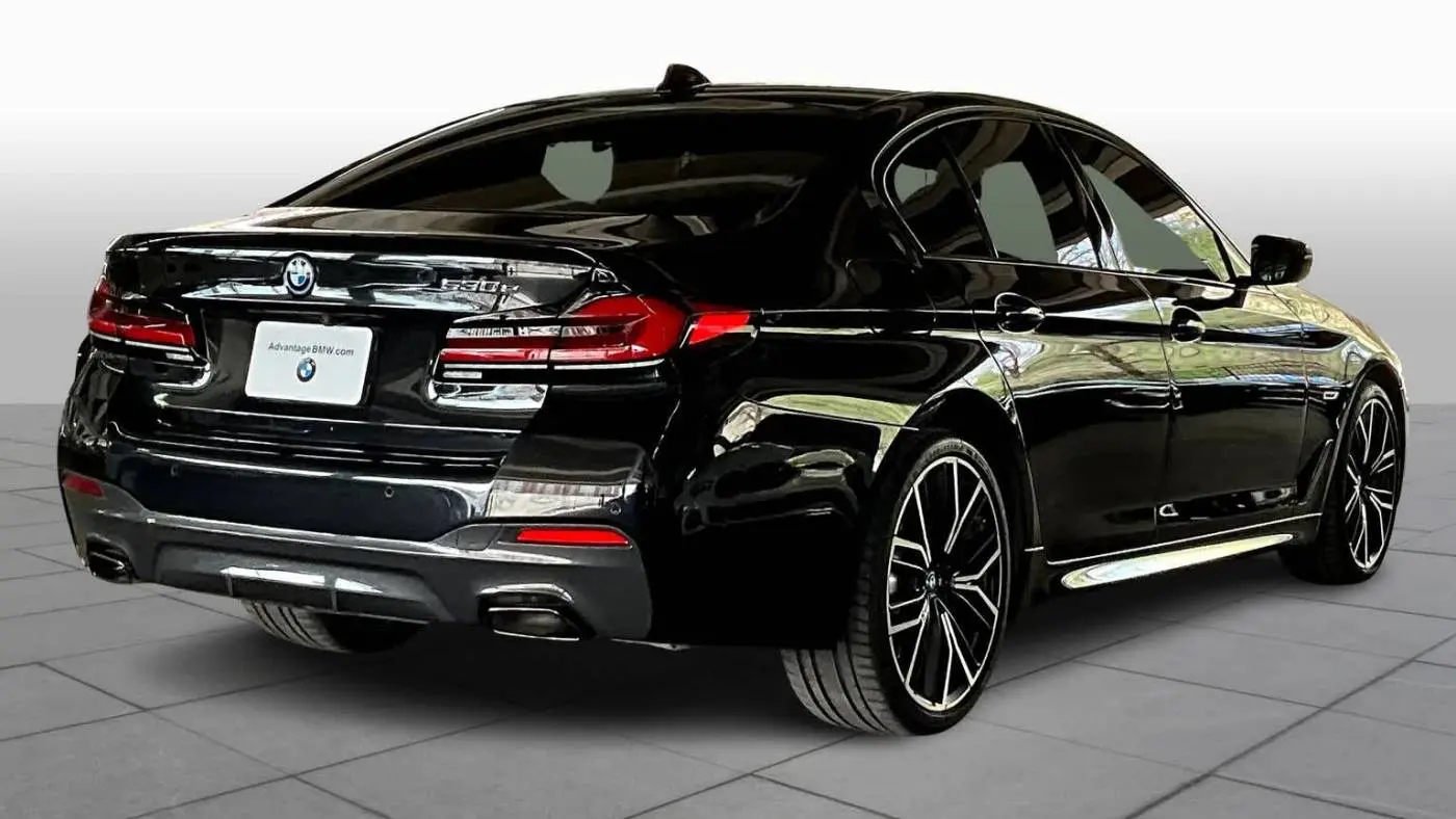 2022 BMW 5 Series WBA13AG04NCK76742