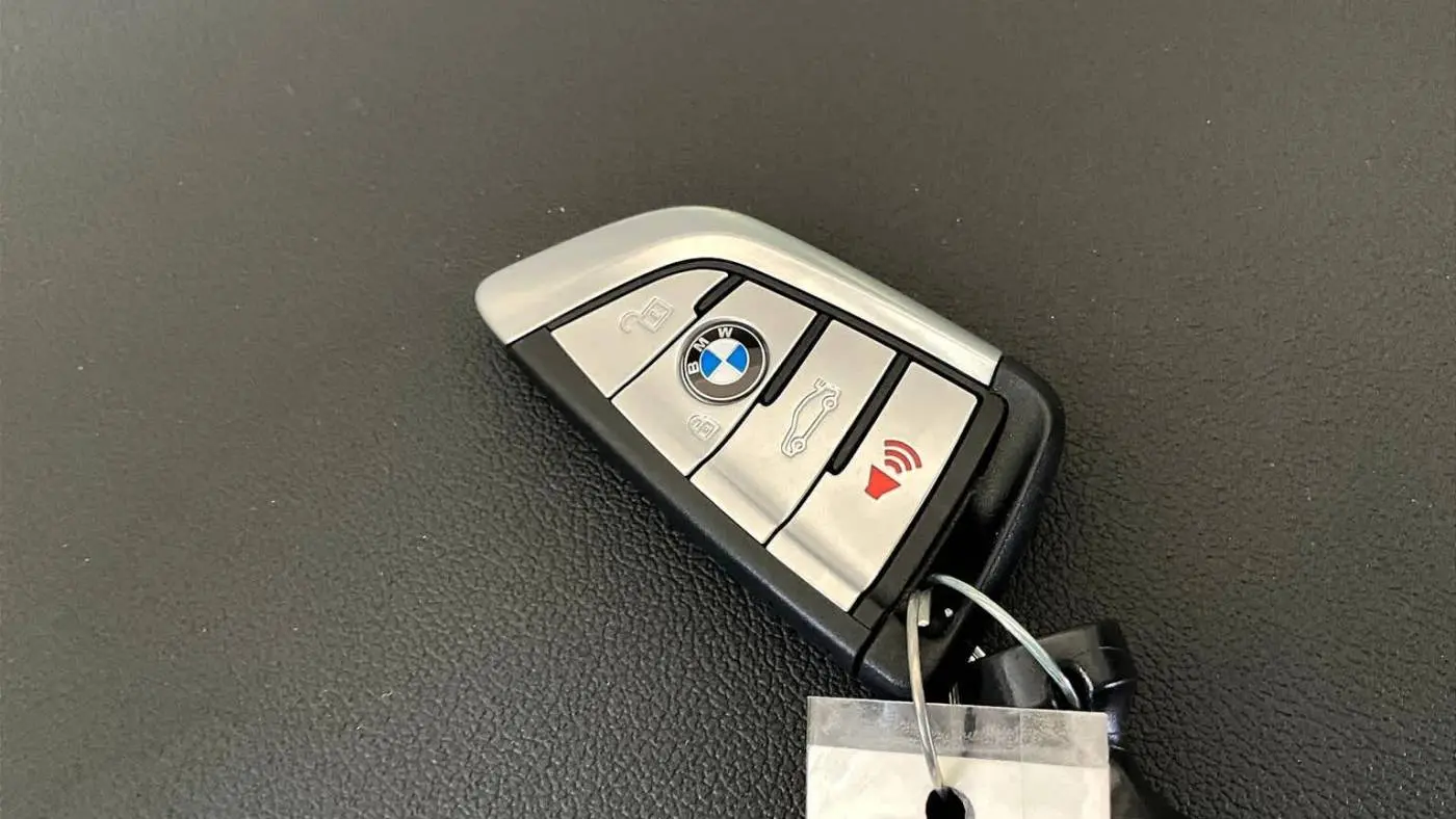 2022 BMW 5 Series WBA13AG04NCK76742