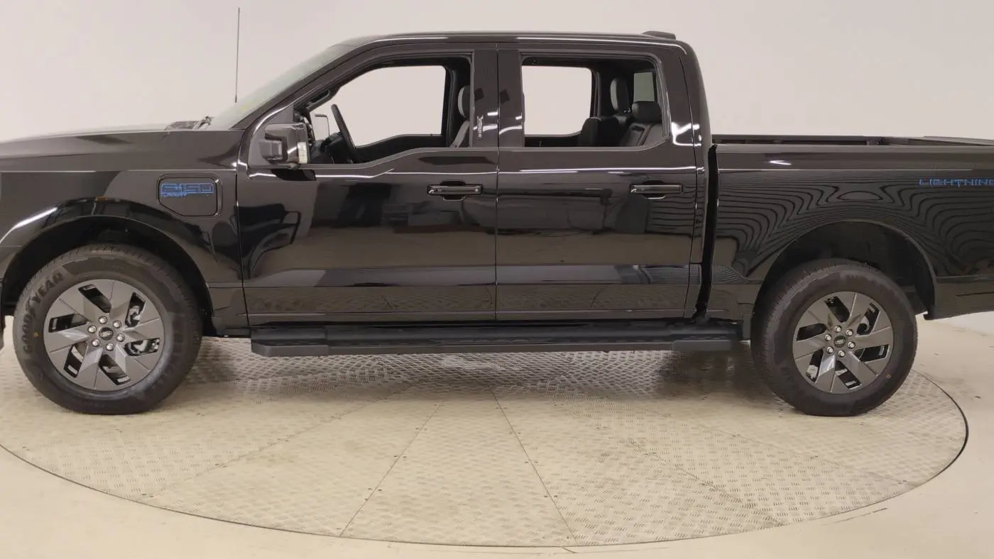 2025 Ford F-150 Lightning 1FT6W5L76SWG01167