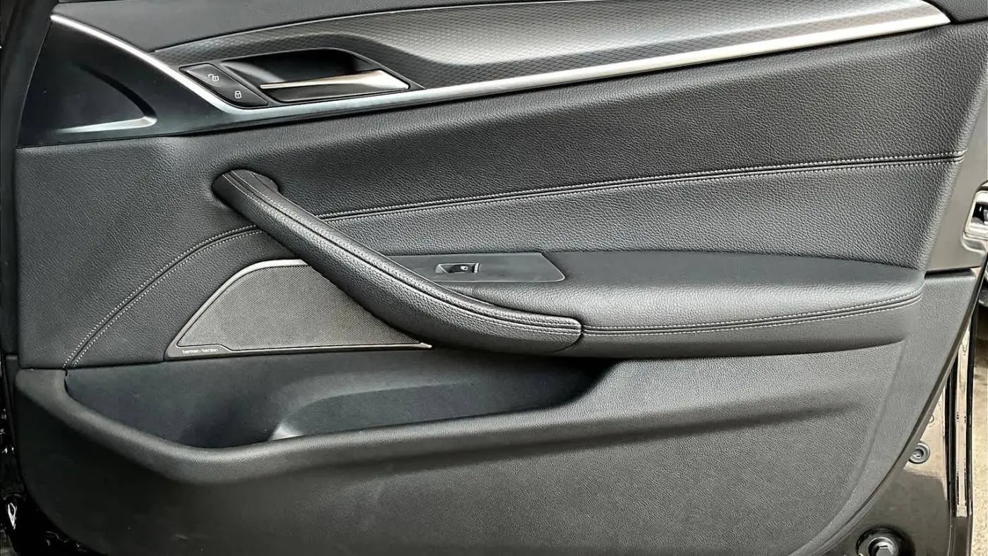 2022 BMW 5 Series WBA13AG04NCK76742