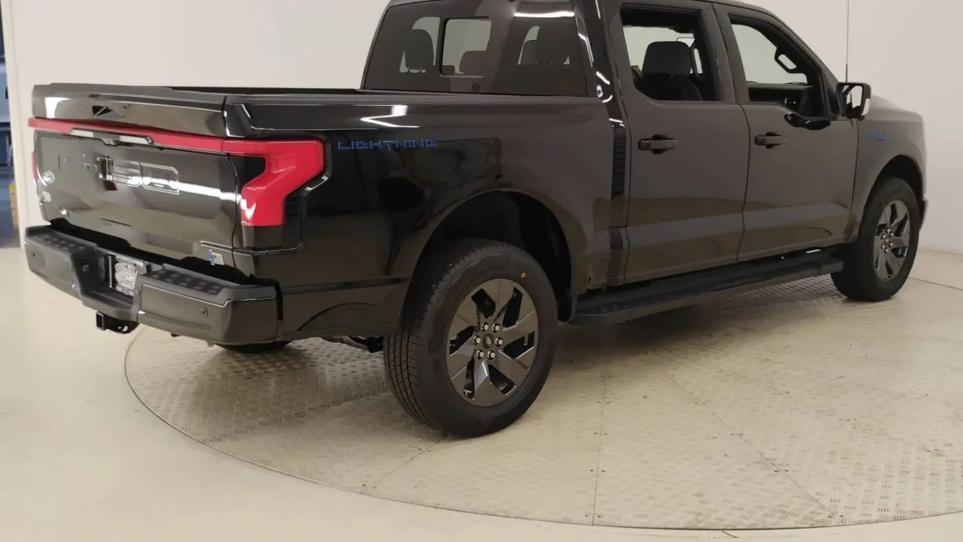 2025 Ford F-150 Lightning 1FT6W5L76SWG01167
