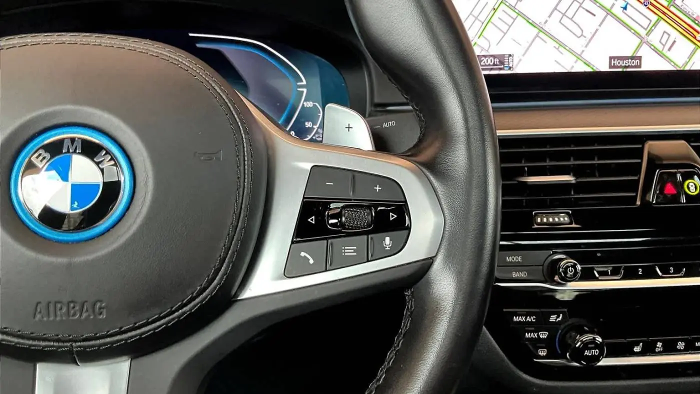 2022 BMW 5 Series WBA13AG04NCK76742