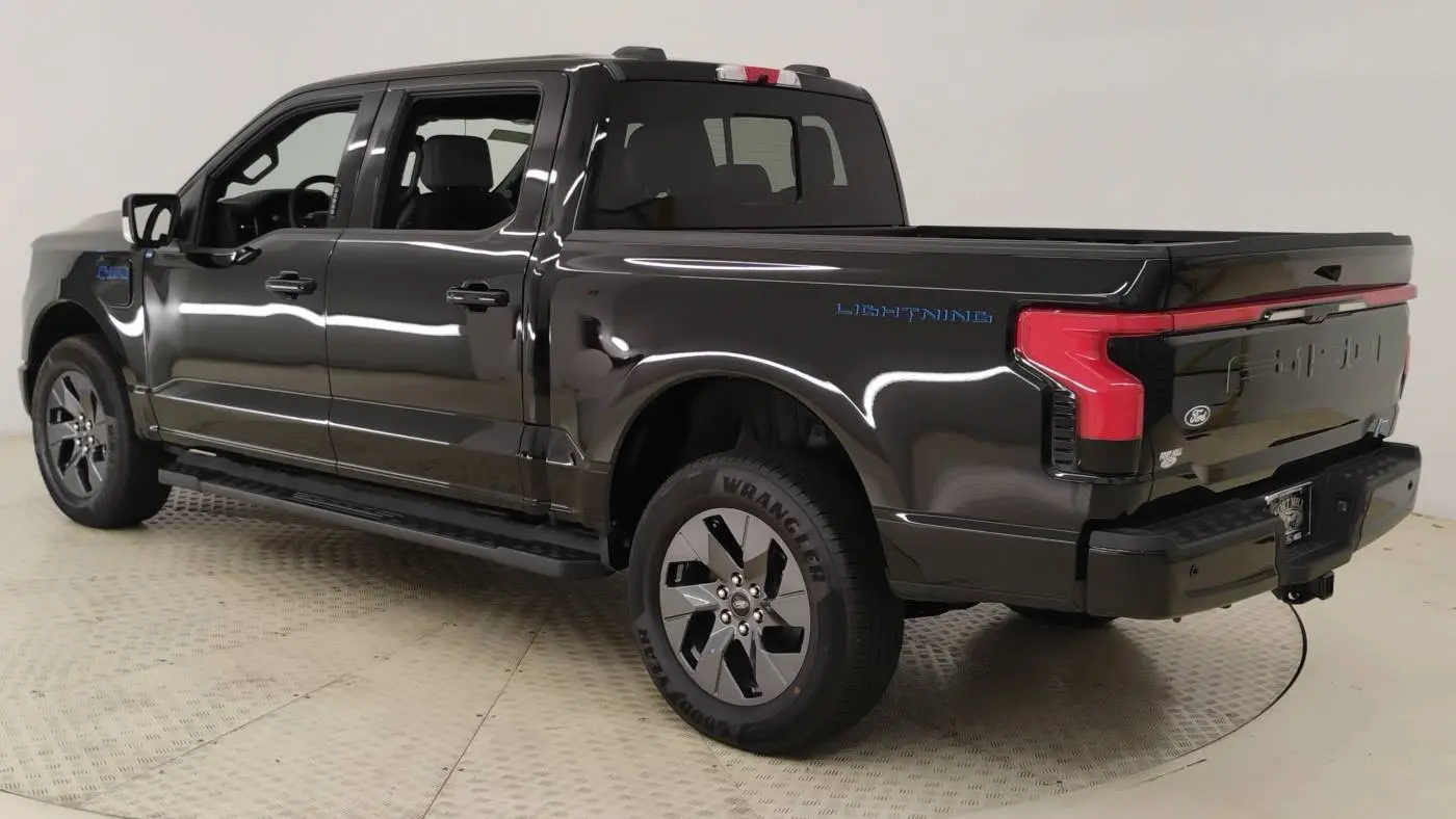 2025 Ford F-150 Lightning 1FT6W5L76SWG01167